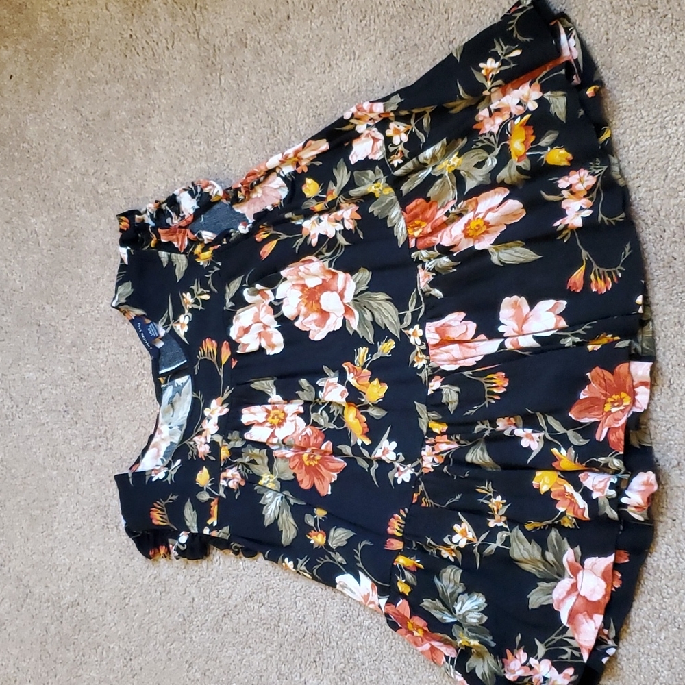 American Eagle ruffle sleeve flare bottom blouse